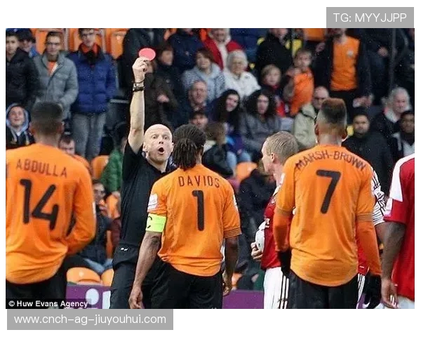 合川足球肘击事件引发广泛关注 球场暴力与体育道德的深刻反思